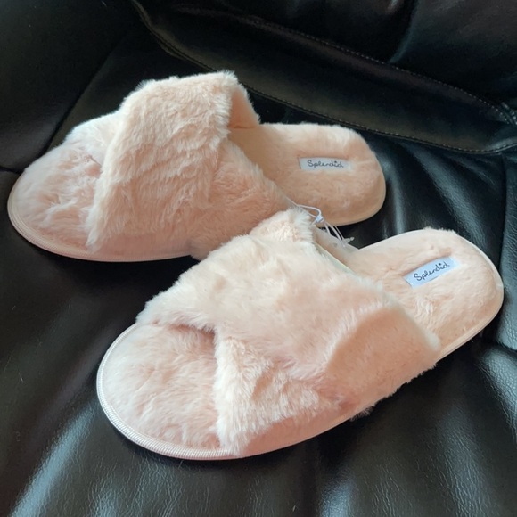Fuzzy Slippers - Picture 6 of 10